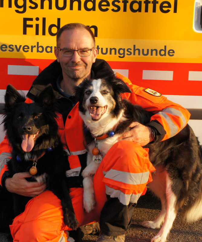 Rettungshundeteam Thomas mit Peevee und Cocco