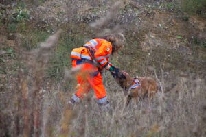 Training im Steinbruch: Anja und Nugget