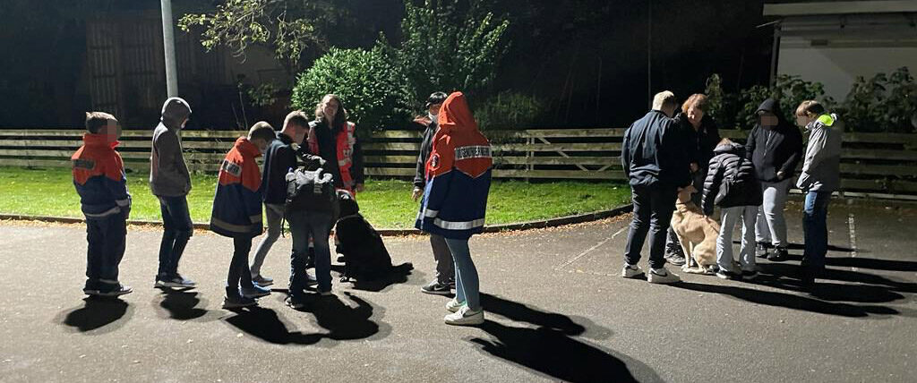 Jugendfeuerwehr meets Rettungshunde