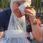 Wie versorgt man, wenn der Patient einen Gegenstand im Auge hat?